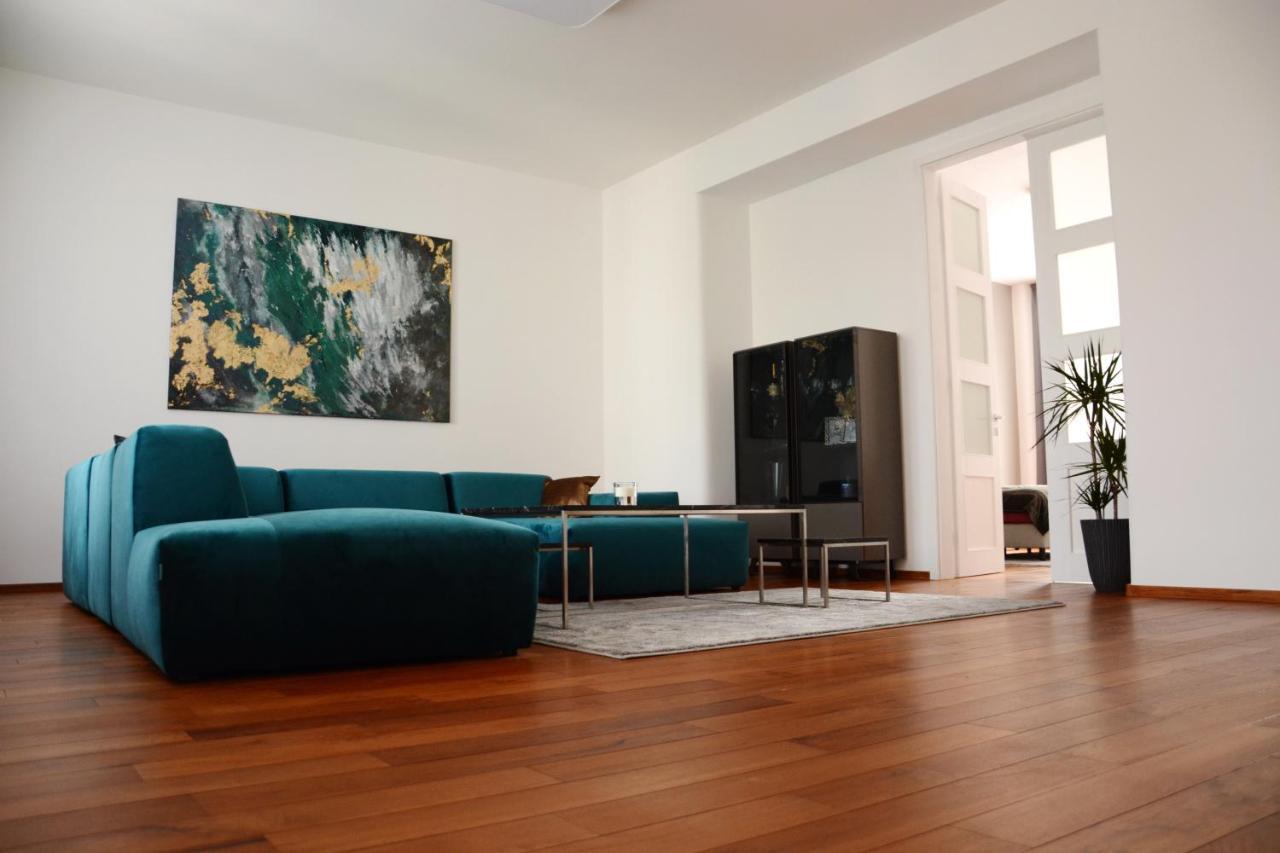 Premium apartment near Banská Bystrica square with two big bedrooms Esterno foto