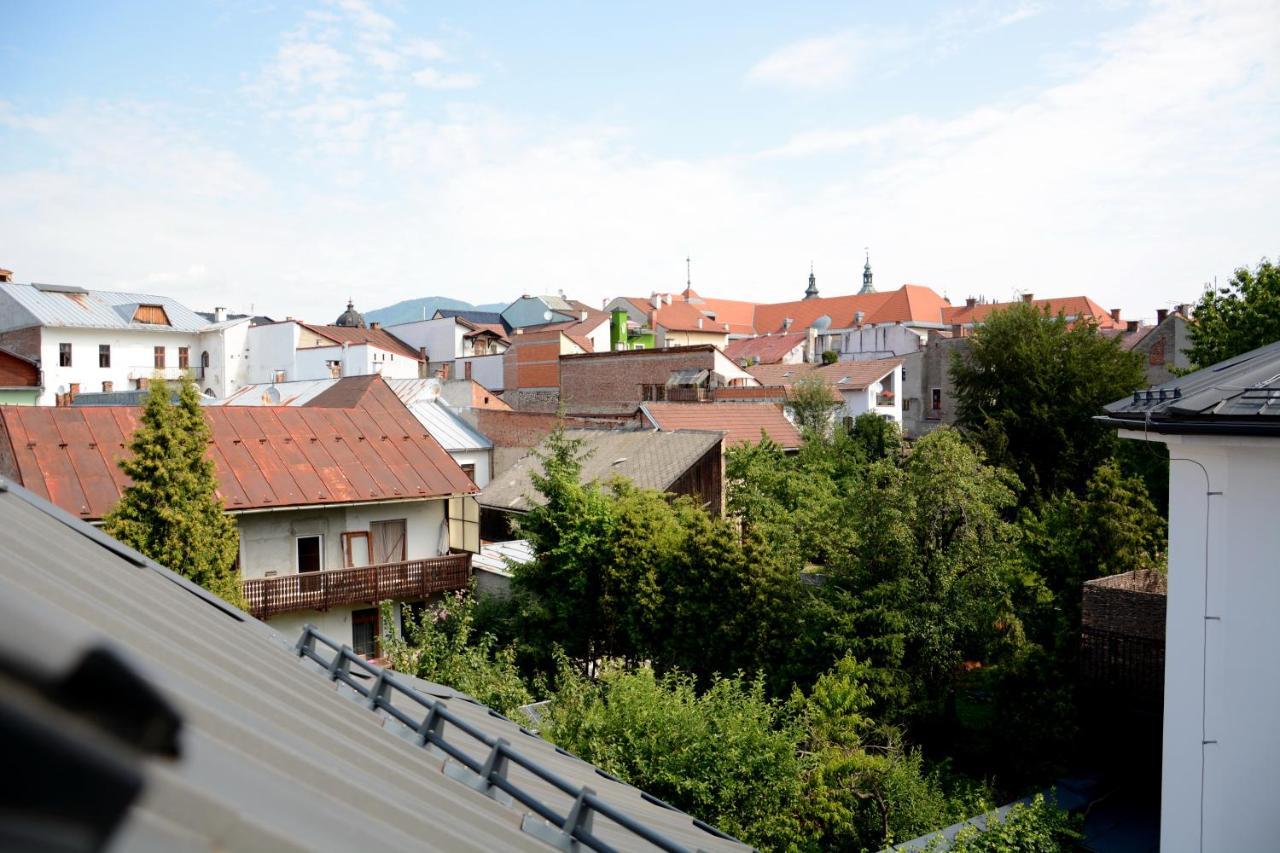 Premium apartment near Banská Bystrica square with two big bedrooms Esterno foto