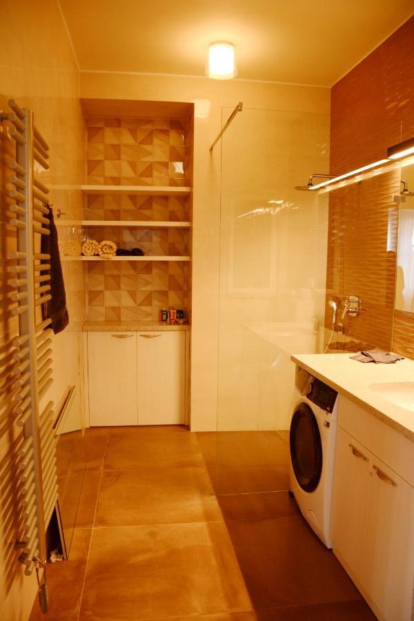 Premium apartment near Banská Bystrica square with two big bedrooms Esterno foto
