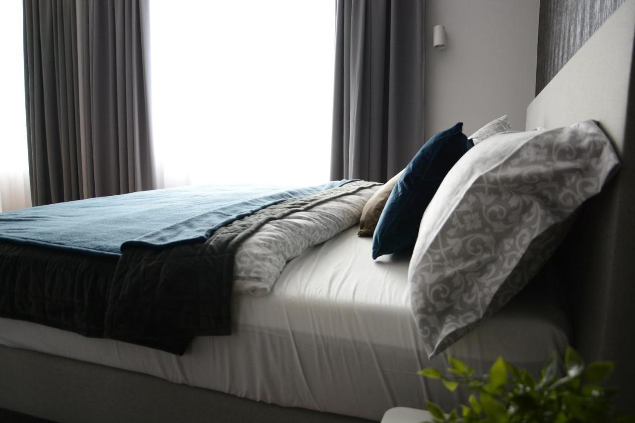 Premium apartment near Banská Bystrica square with two big bedrooms Esterno foto