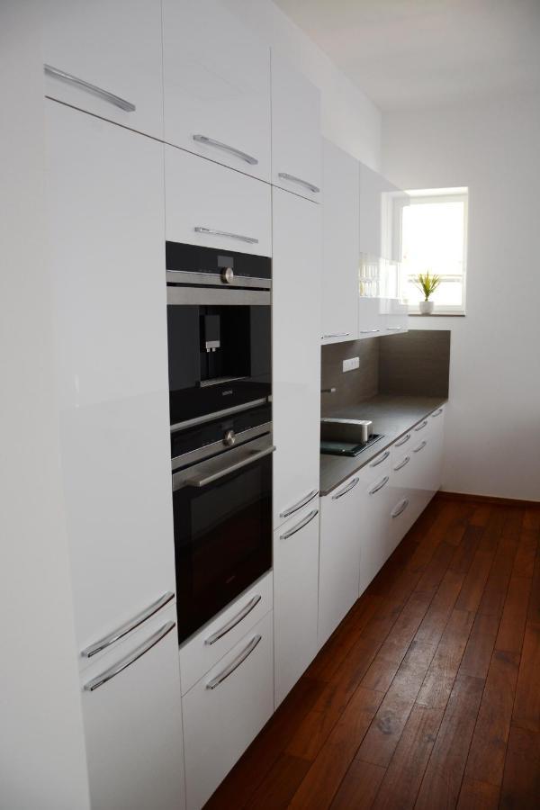 Premium apartment near Banská Bystrica square with two big bedrooms Esterno foto