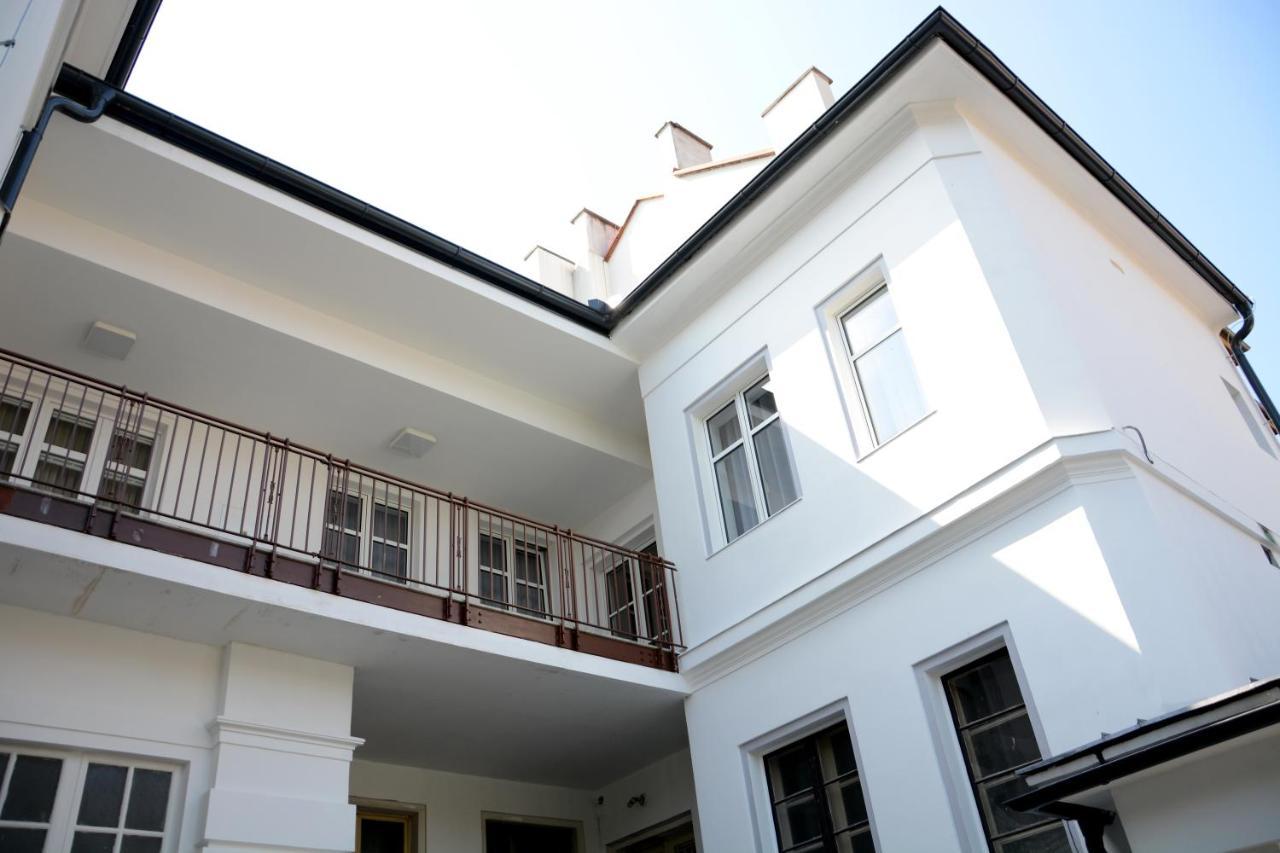 Premium apartment near Banská Bystrica square with two big bedrooms Esterno foto