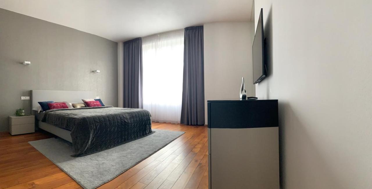 Premium apartment near Banská Bystrica square with two big bedrooms Esterno foto