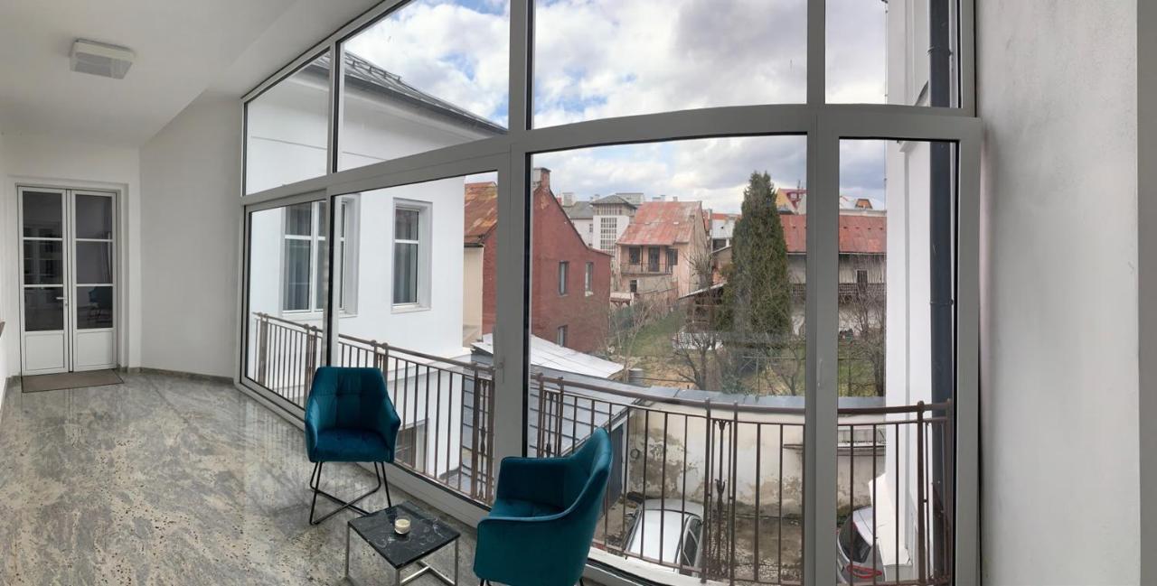 Premium apartment near Banská Bystrica square with two big bedrooms Esterno foto